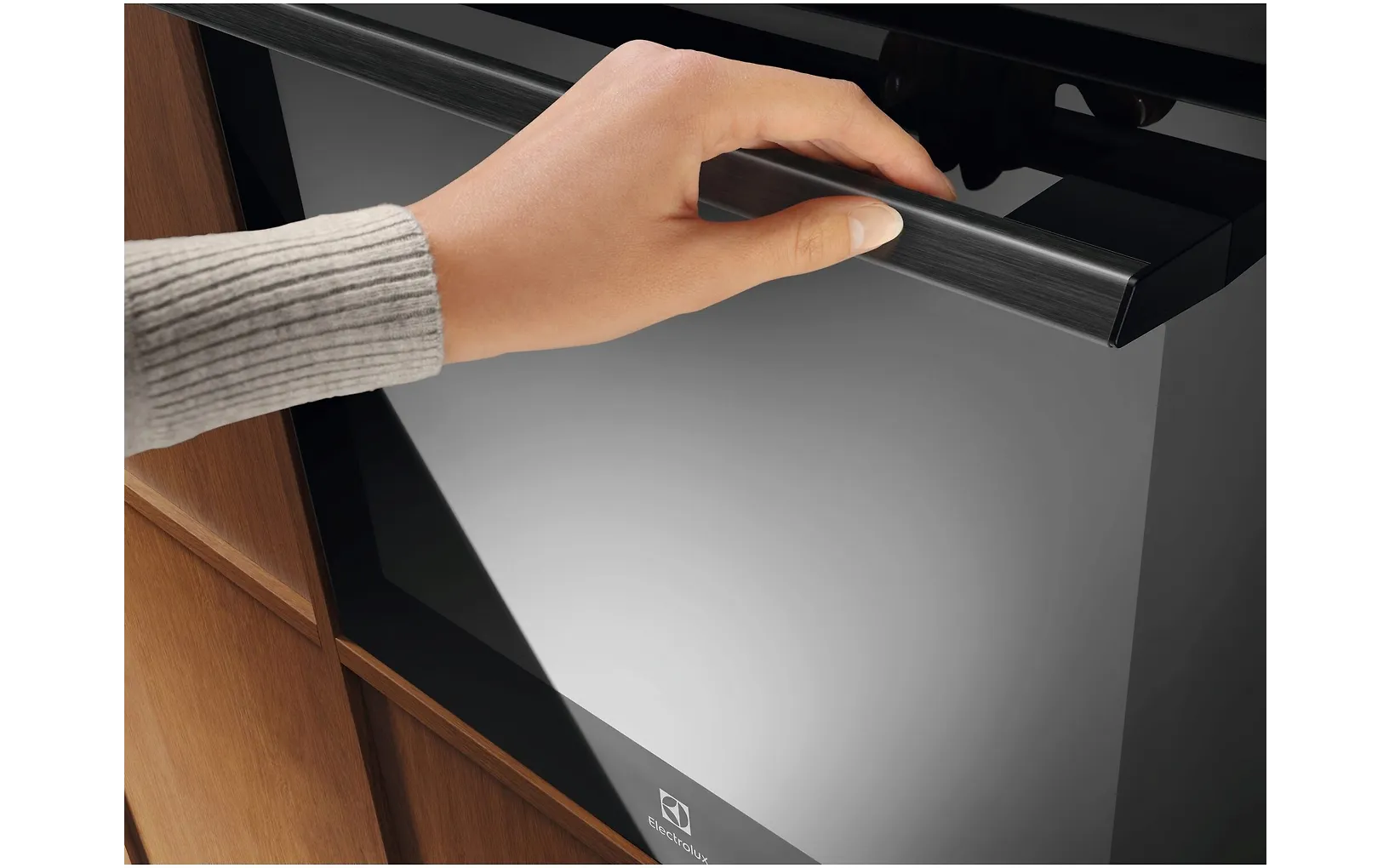 Electrolux COB500B 600 SenseCook uuni, musta - Image 4