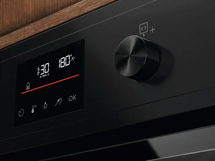 Electrolux COP802B 600 SenseCook uuni, musta - Image 2