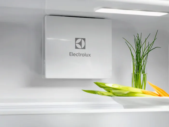 Electrolux ERD6DE18C 600-sarjan jääkaappi, integroitu - Image 5