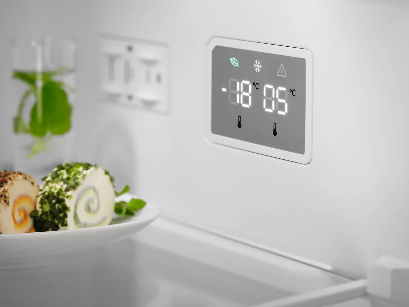 Electrolux LNT6ME32W2 600-sarjan jääkaappipakastin, valkoinen - Image 5