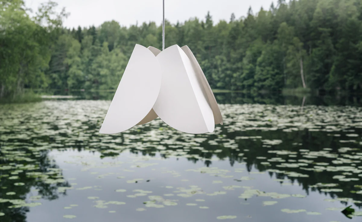 Lehmus L design-riippuvalaisin mattavalkoinen - Image 4