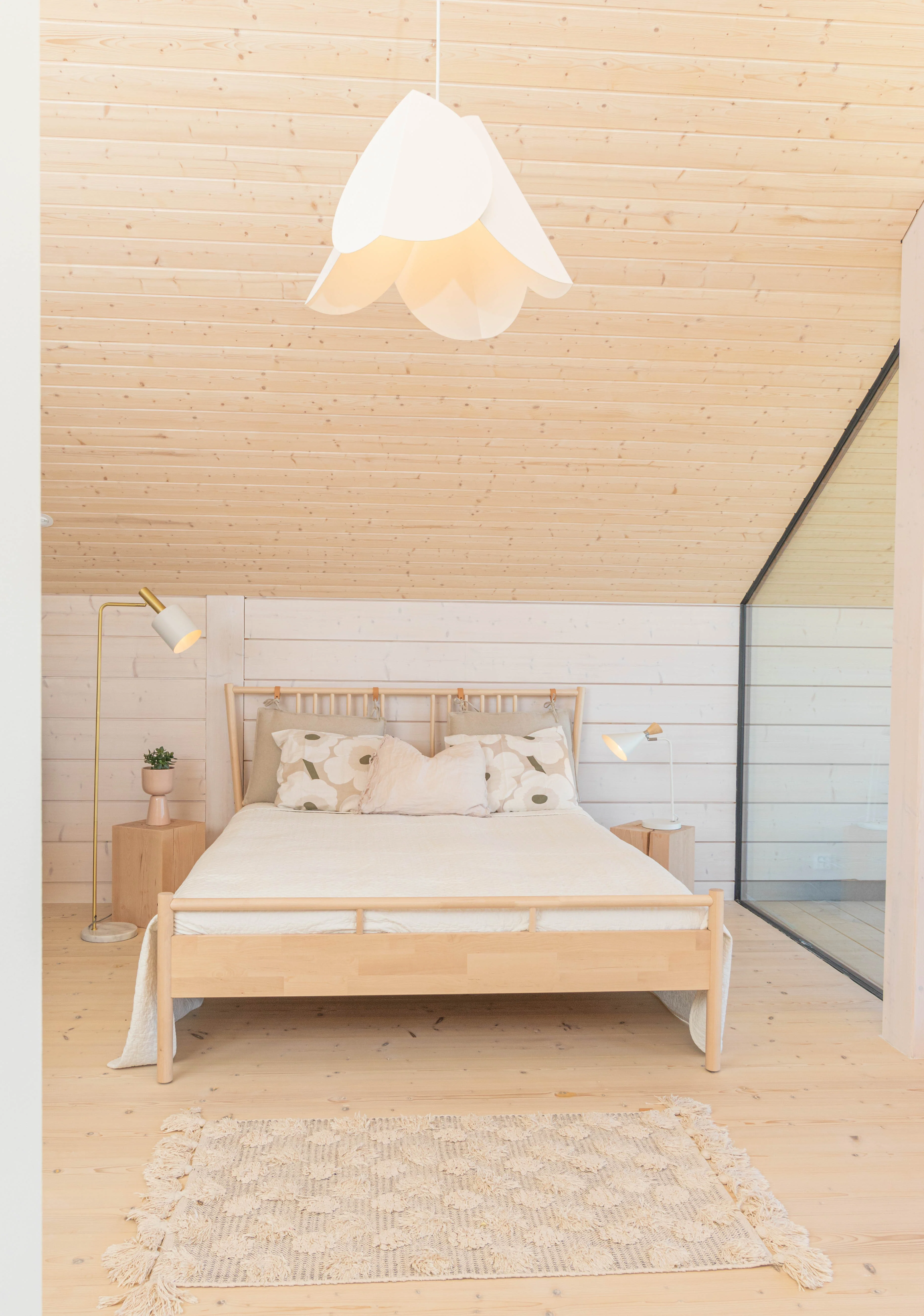 Lehmus L design-riippuvalaisin mattavalkoinen - Image 9