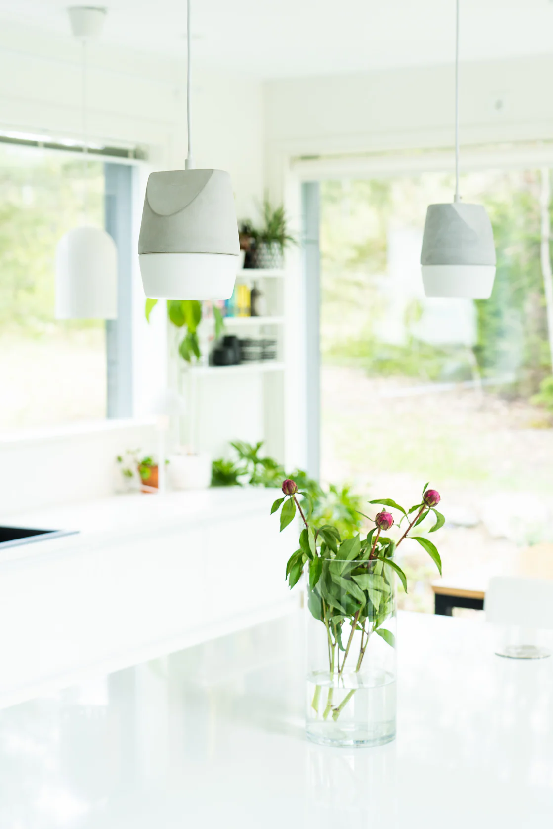 Louhi design-riippuvalaisin betoninvärinen / valkoinen - Image 4