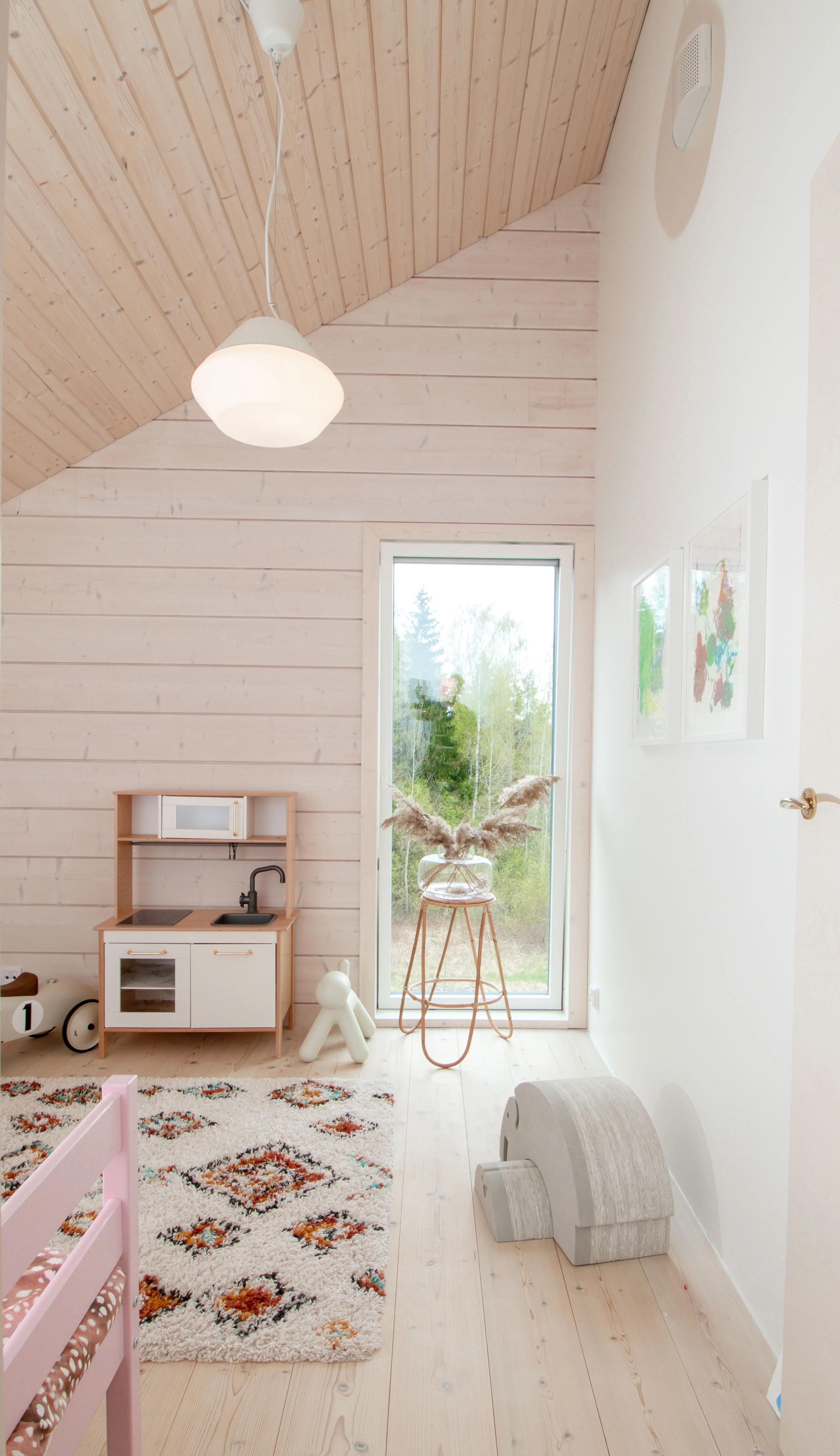 Poiju design-riippuvalaisin valkoinen - Image 3